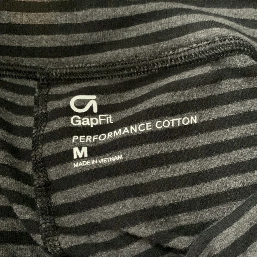 Youth Gap Fit Performance Leggings Size M EUC